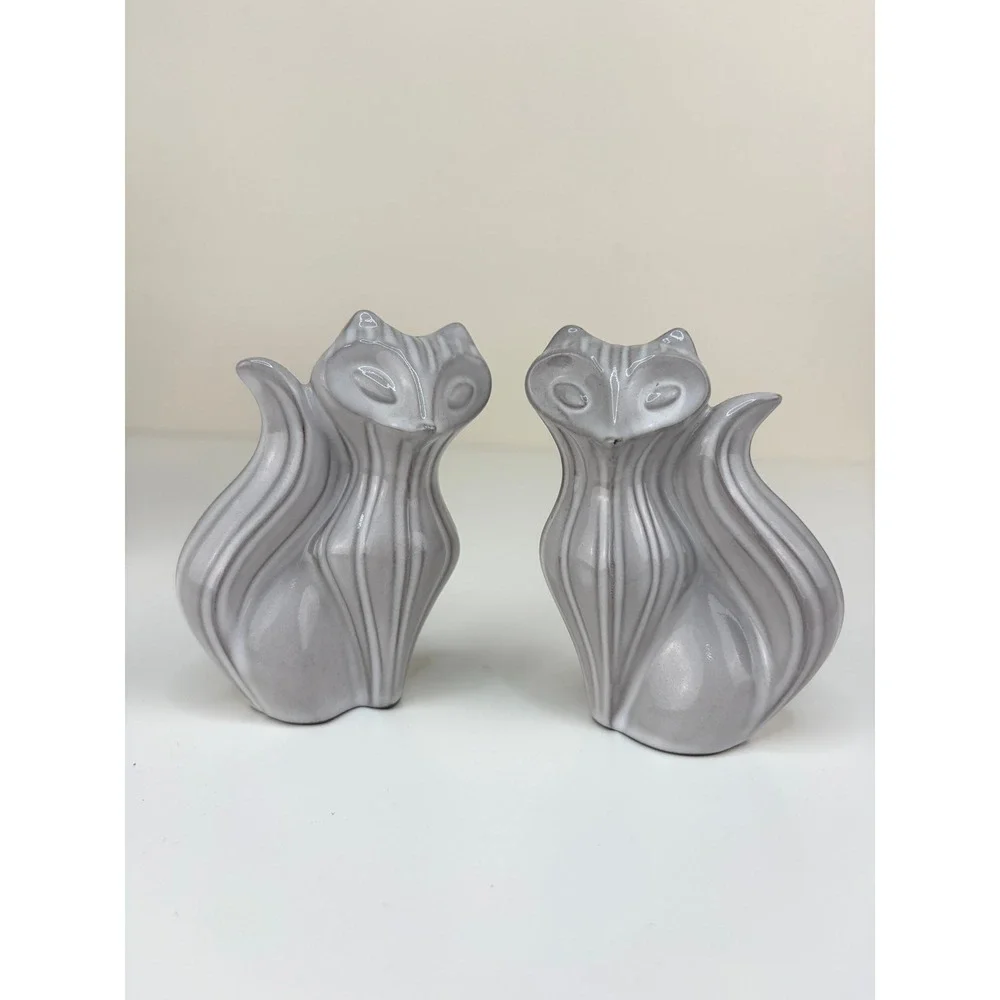 Jonathan Adler Mr & Mrs Fox Salt Pepper Shakers Gray Ceramic Original Box